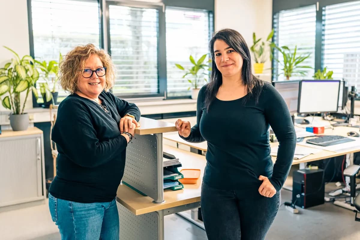 Nicole Schaible & Laura Minieur – Ihre kompetenten Ansprechpartnerinnen bei Haas Rohr- und Kanalmanagement GmbH